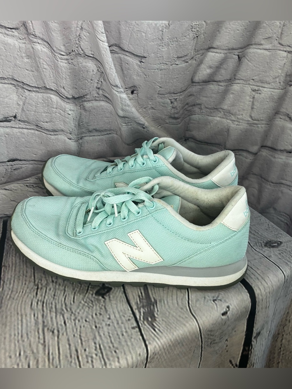 New Balance 501 Retro Low Top Lifestyle Running Fashion Sneakers Aqua Mint Sz 9 - Picture 2 of 13